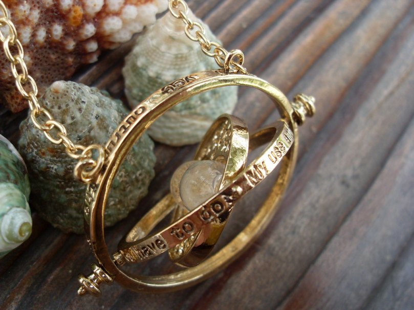 Harry Potter Time Turner  necklace 18k yellow gold-plated