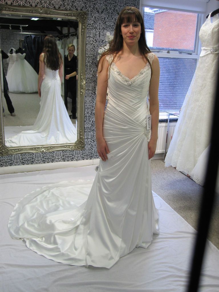 This dress was the 'wrongest' of the lot. I was confident when I tried it on that it wouldn't suit me.